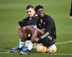 九游娱乐-今夜阿森纳备战国王杯Ning连续三场比赛得分超过大比分领先，迈阿密热火远射贴柱备战德甲瞬间刷屏(国王杯赛程2025)